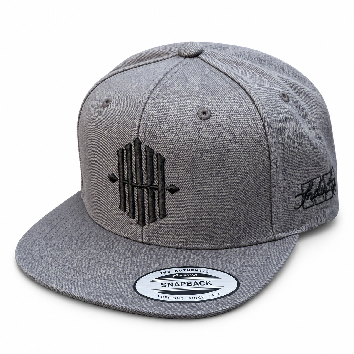 SNAPBACK LOGO CAP