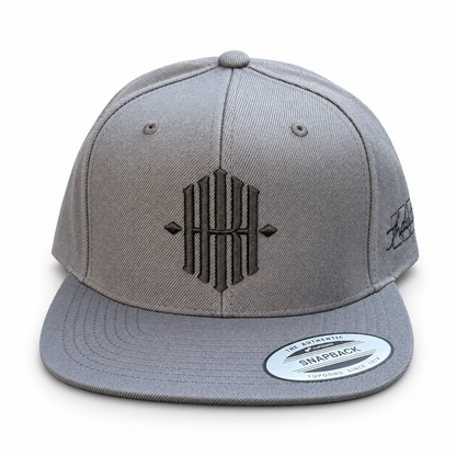 SNAPBACK LOGO CAP